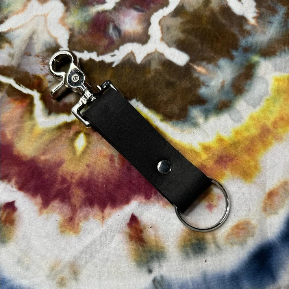 trigger snap keychain black oil tan leather 1” wide 6.5” long